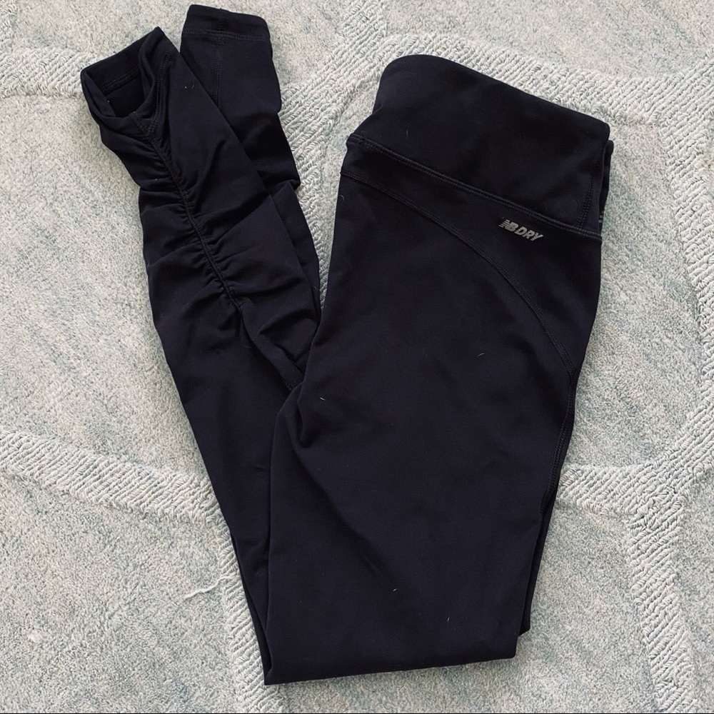 Dry fit leggings with card pocket